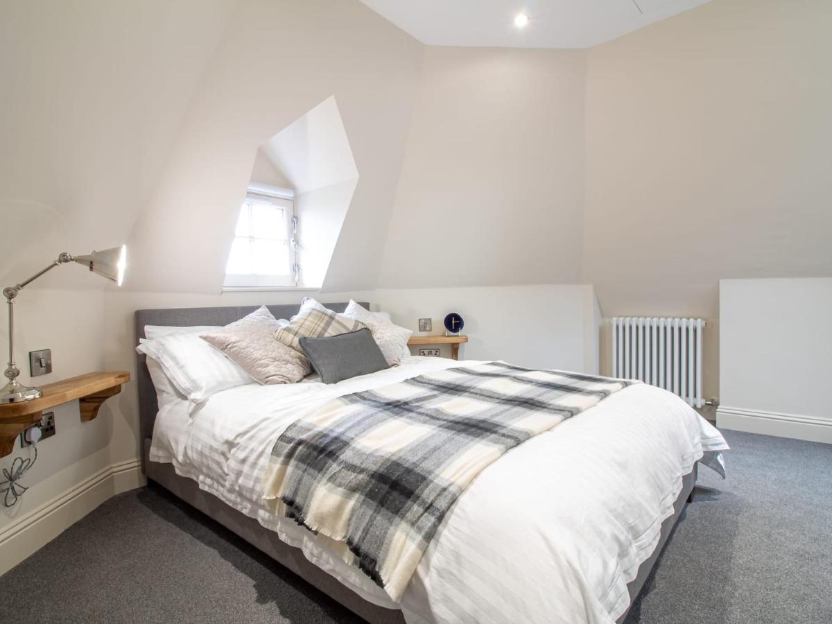 Apartment Luxury Royal Mile By The Castle - Sleeps 4 EDI