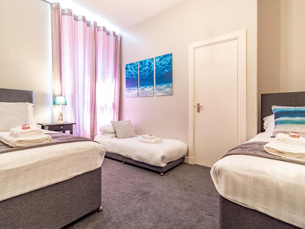 Pass The Keys Spacious And Homely Flat On The Royal Mile Apartment Edinburgh