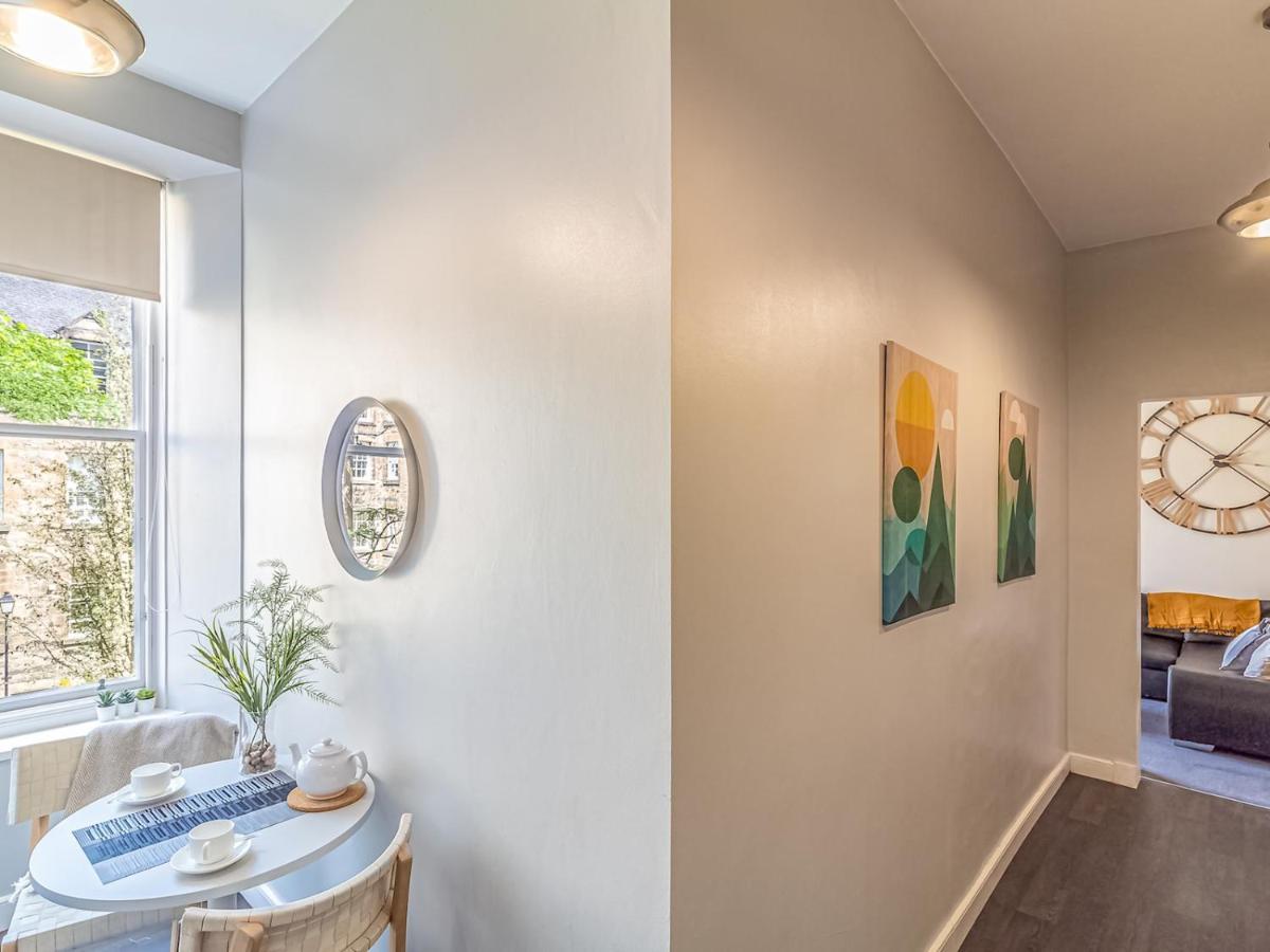 Apartment Pass The Keys Spacious And Homely Flat On The Royal Mile Edinburgh