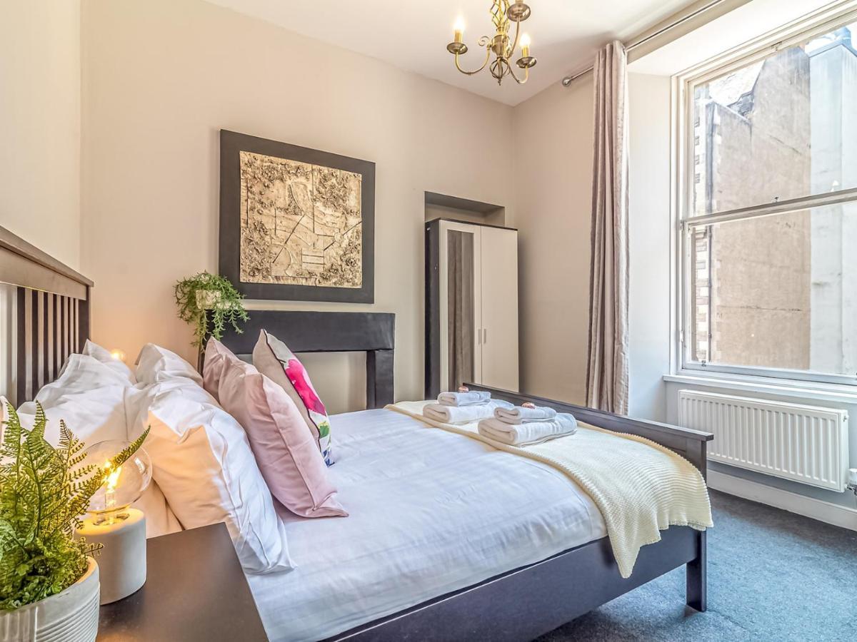 Apartment Pass The Keys Spacious And Homely Flat On The Royal Mile *