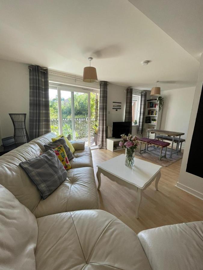 Pass The Keys Lovely 2bedroom Flat With Balcony * Edinburgh