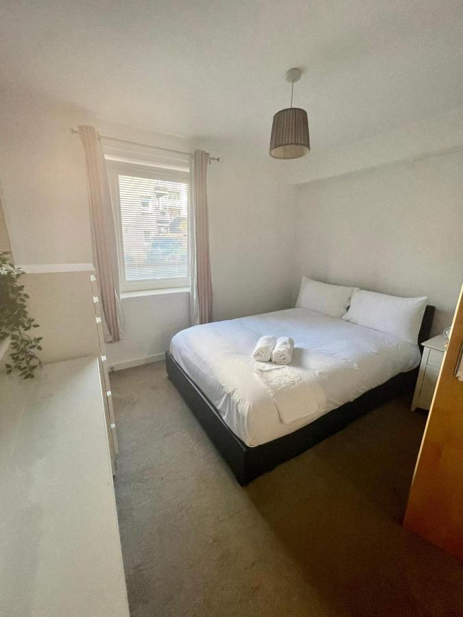 Pass The Keys Lovely 2bedroom Flat With Balcony Apartment