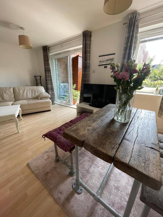 Pass The Keys Lovely 2bedroom Flat With Balcony Edinburgh