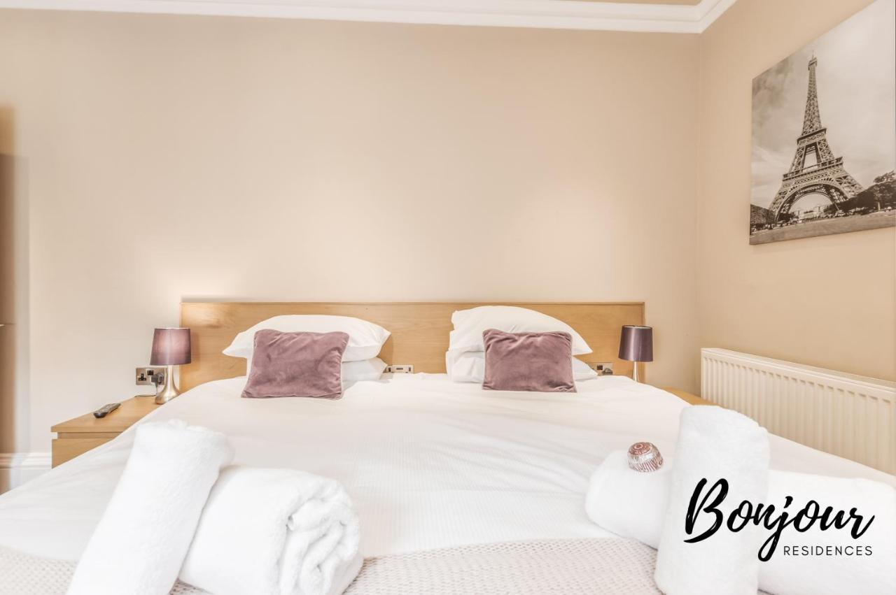 Gorgeous New Town Main Door 3br-3ba - Free Parking & Patio By Bonjour Residences