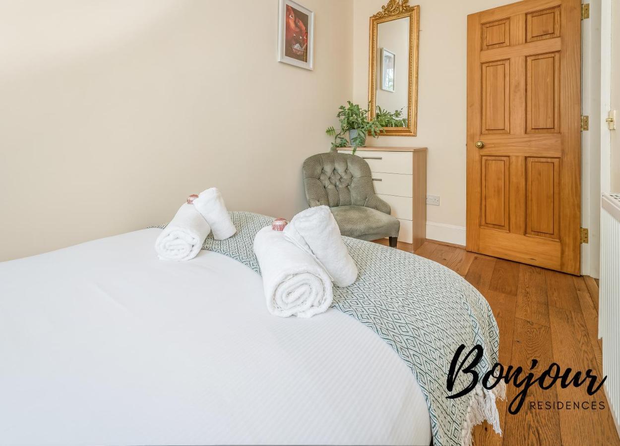 Apartment Georgian West End Main Door 2br-1ba, Near Eicc By Bonjour Residences *