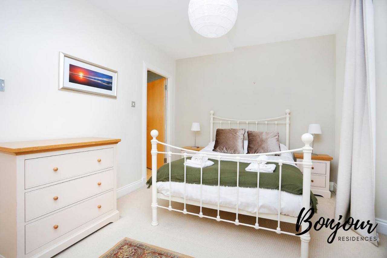 Spacious 2br-2ba, Charlotte Square - Free Parking By Bonjour Residences Apartment *