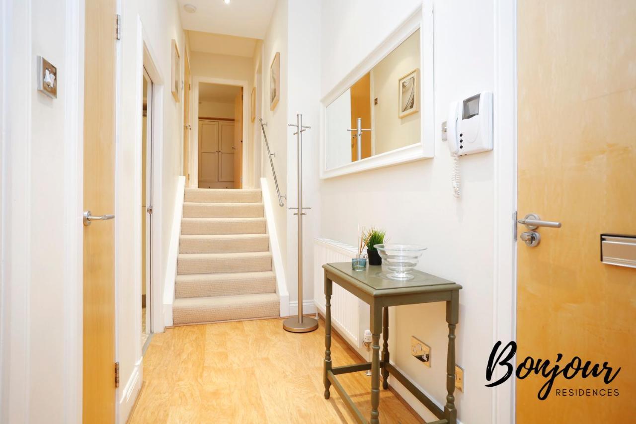 Spacious 2br-2ba, Charlotte Square - Free Parking By Bonjour Residences