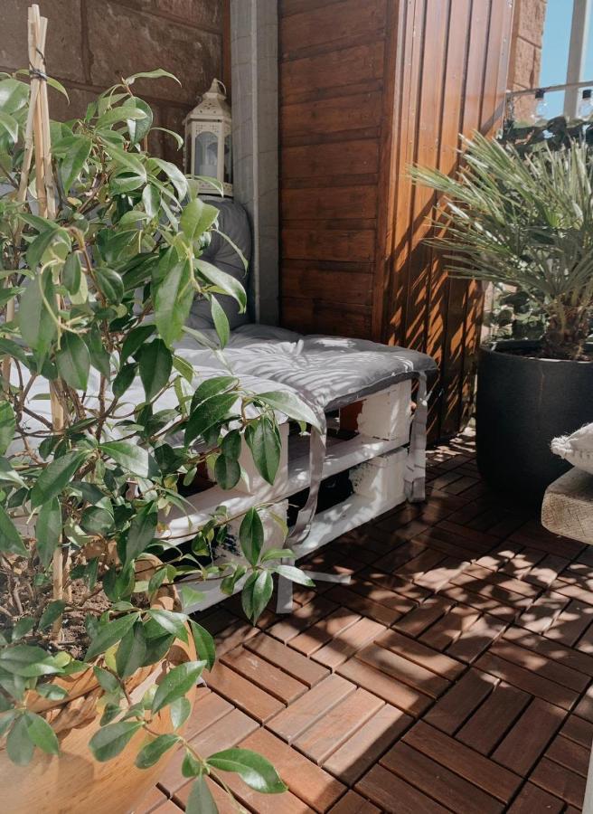 Pass The Keys Lovely 2bedroom Flat With Balcony Apartment Edinburgh