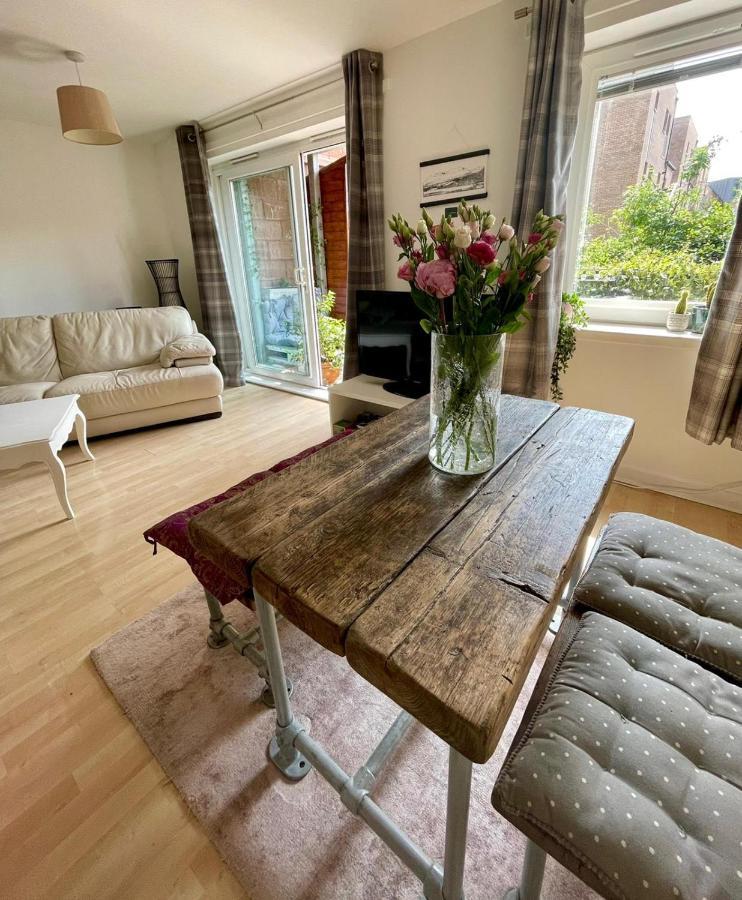 Apartment Pass The Keys Lovely 2bedroom Flat With Balcony Edinburgh