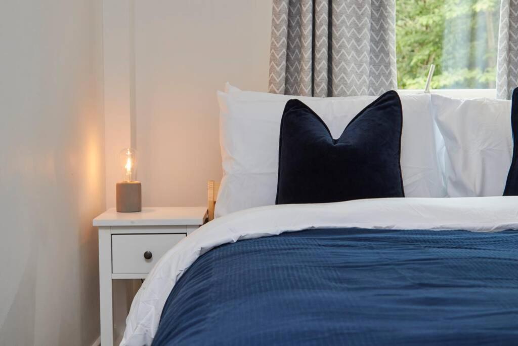 Stunning Townhouse // Sleeps 8 * Edinburgh