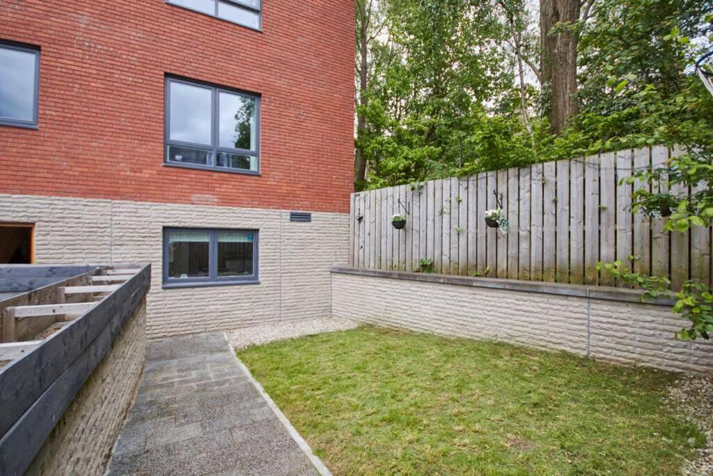 Stunning Townhouse // Sleeps 8