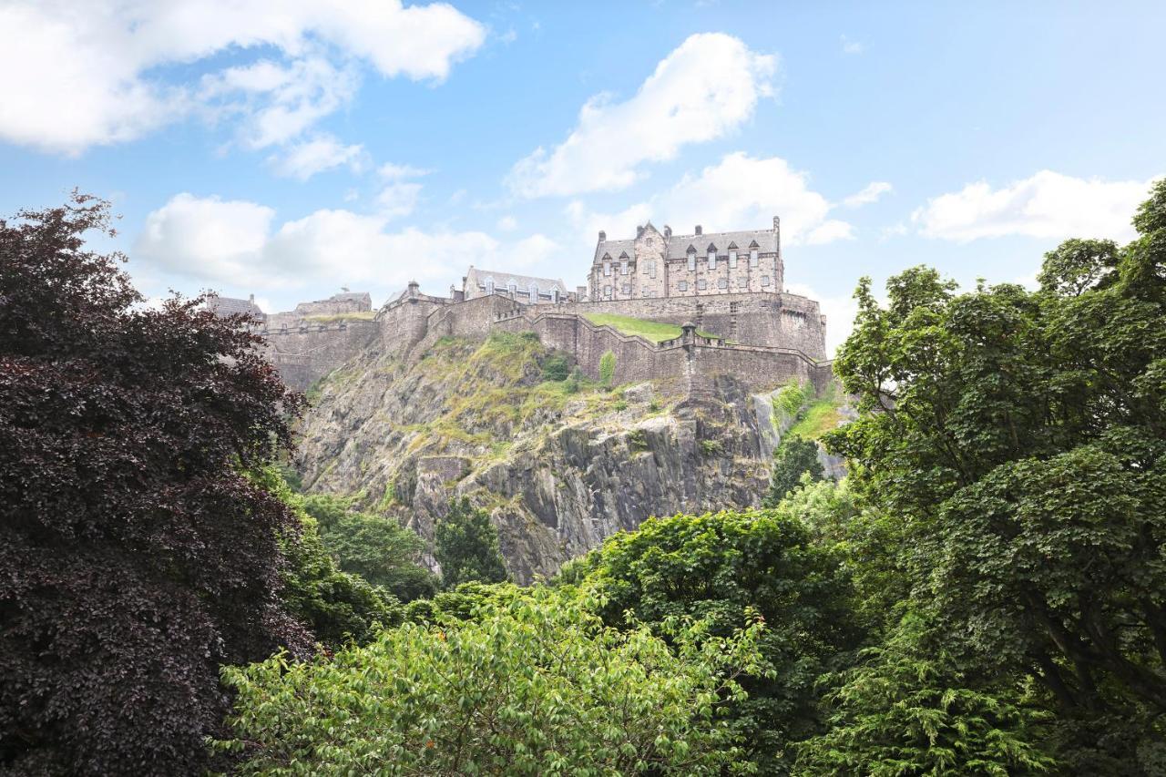 Guest house Castle Street 3*