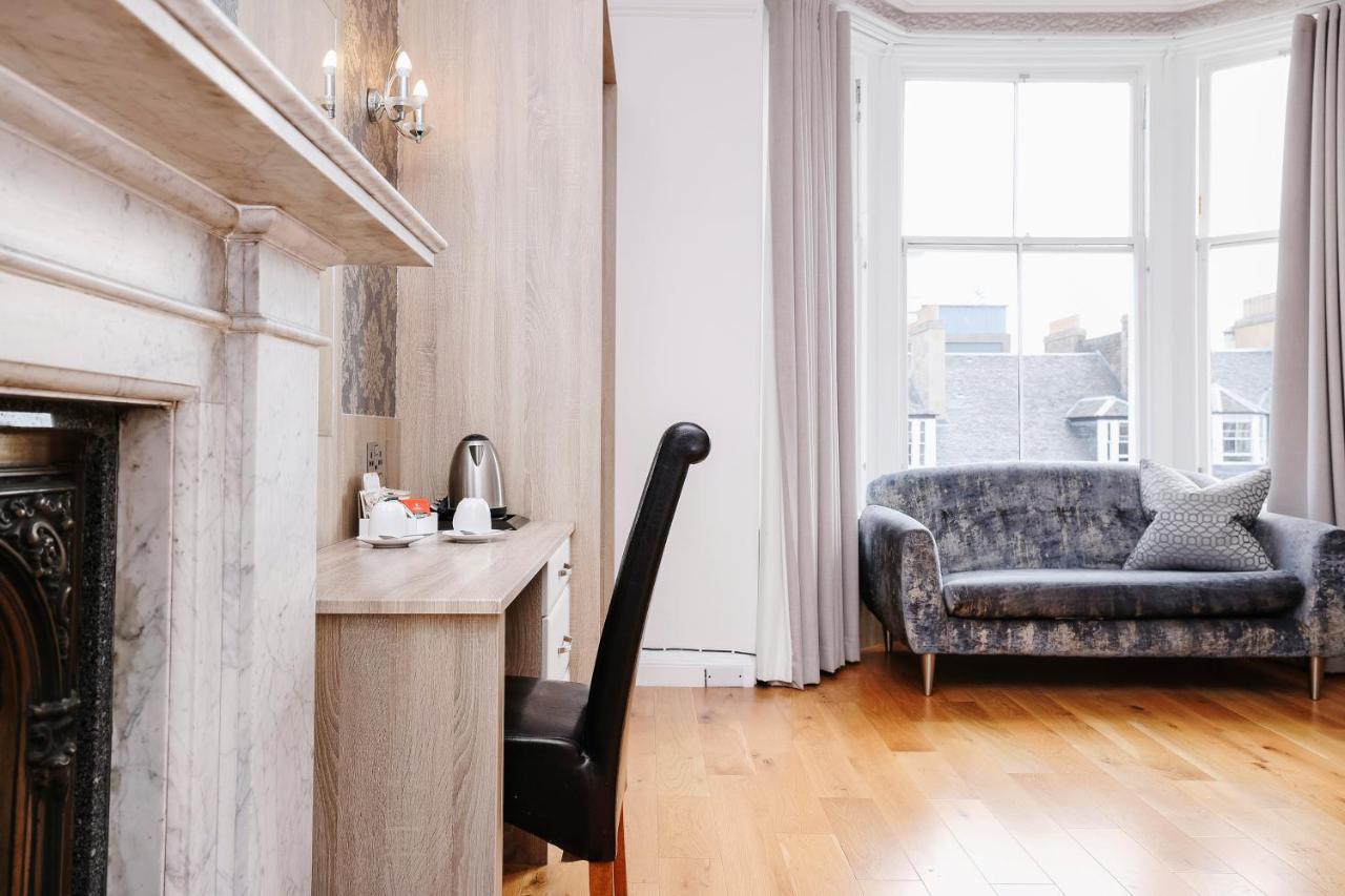 Castle Street 3*