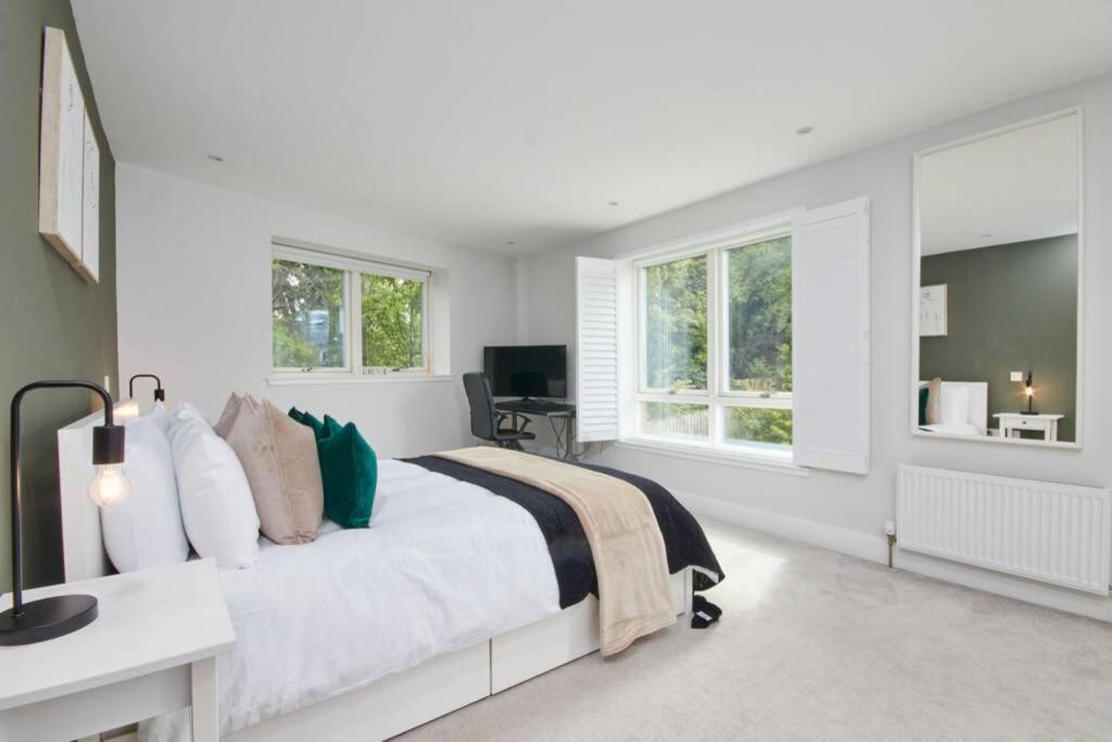 Stunning Townhouse // Sleeps 8 Holiday home *