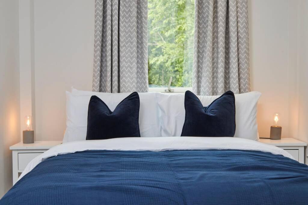 Stunning Townhouse // Sleeps 8 Edinburgh