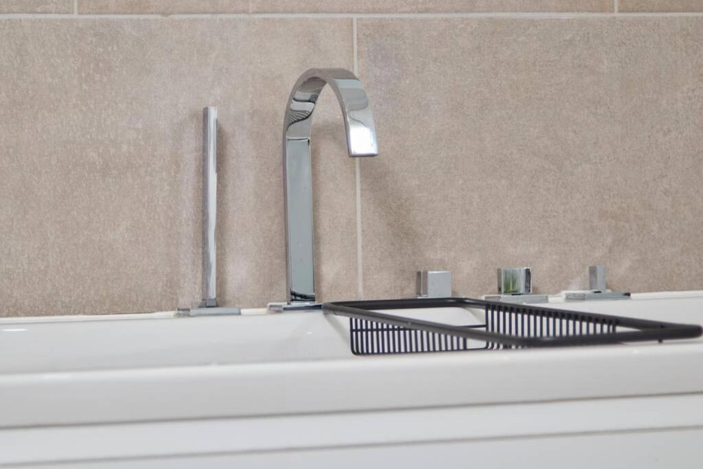 Stunning Townhouse // Sleeps 8 Holiday home Edinburgh