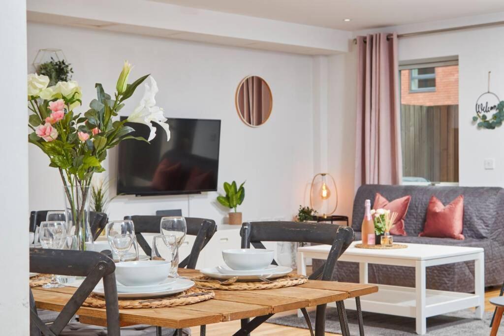 Stunning Townhouse // Sleeps 8 Holiday home
