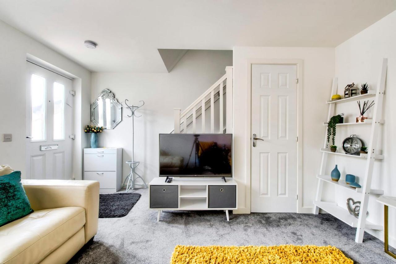 Vakantiehuis Guestready - Serene 2br W Yard & Parking - Sleeps Up To 6 EDI