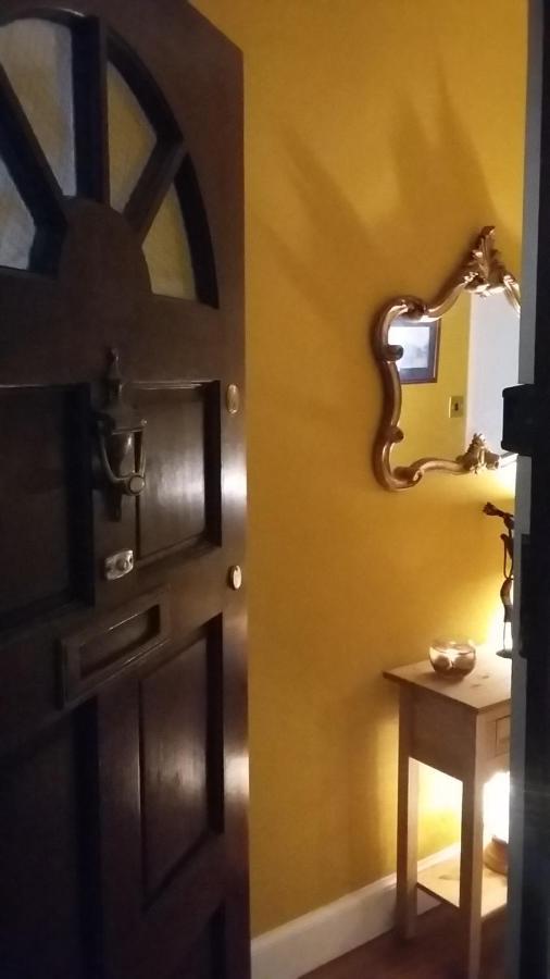 Apartment Two Bedroom With Free Side Street Parking 24