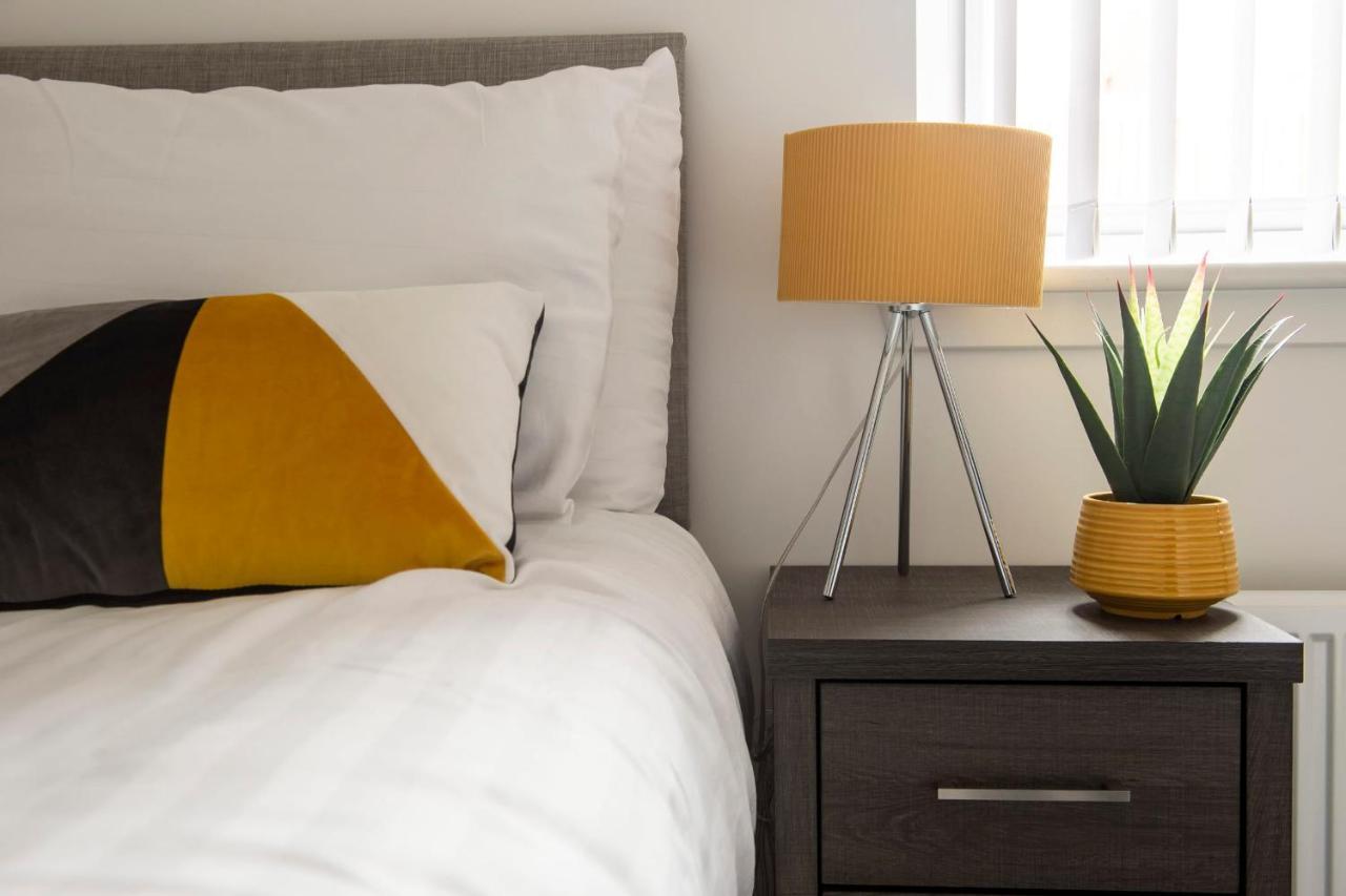 Guestready - Serene 2br W Yard & Parking - Sleeps Up To 6 Vakantiehuis