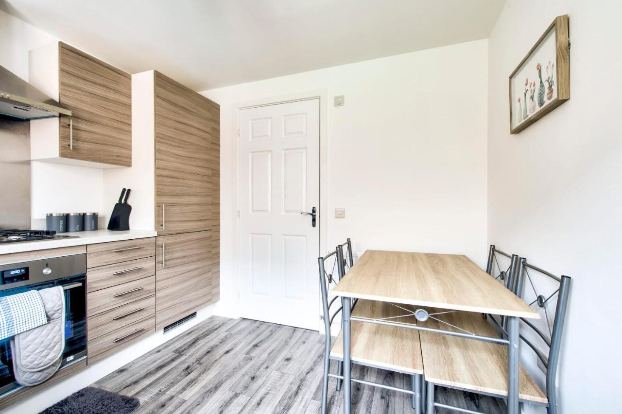 Guestready - Serene 2br W Yard & Parking - Sleeps Up To 6 Vakantiehuis EDI