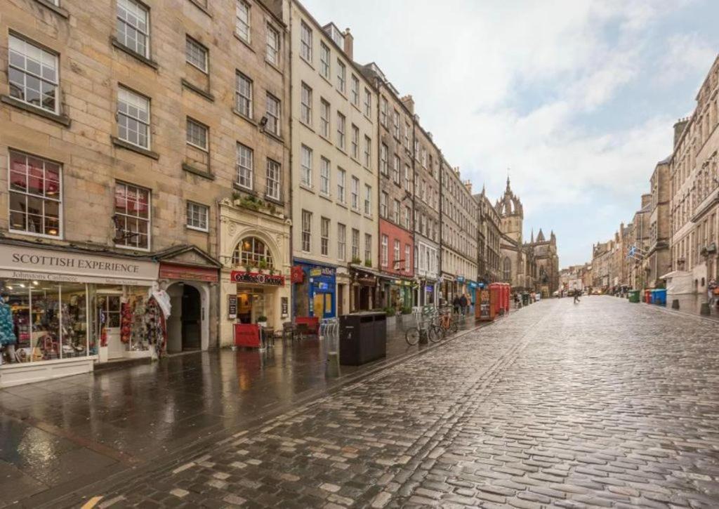 4 New Assembly Close - Royal Mile *