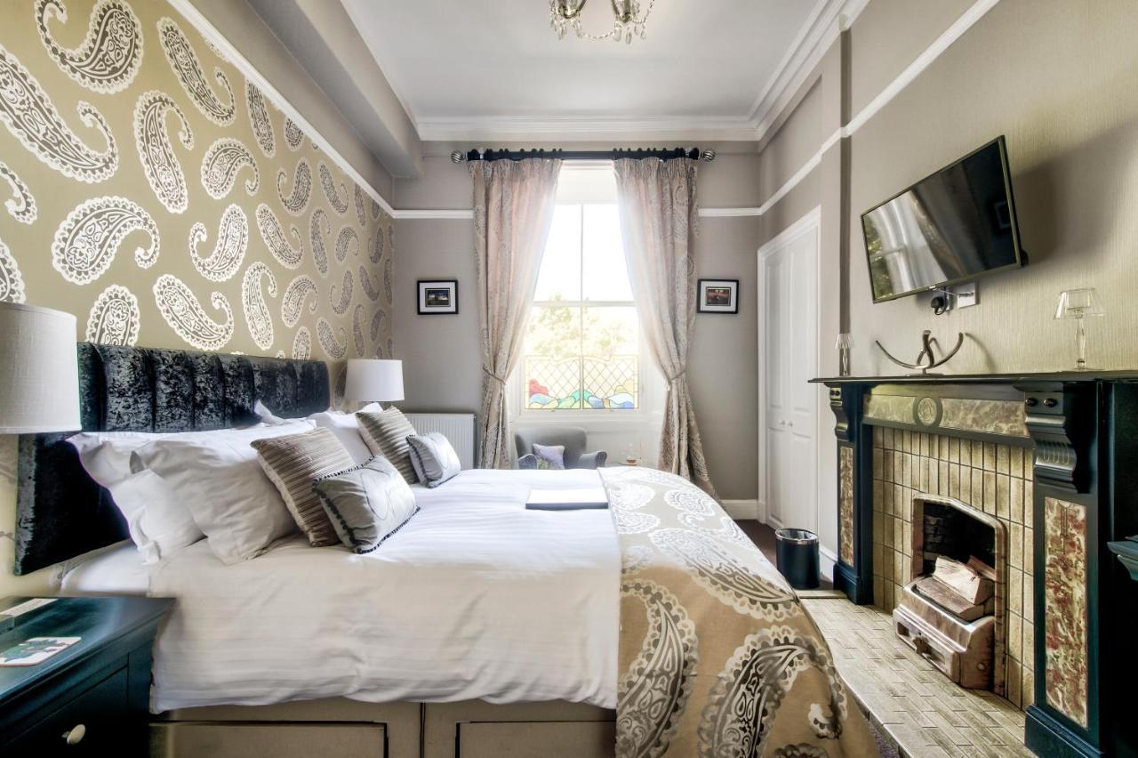 The Hedges 5* Edinburgh