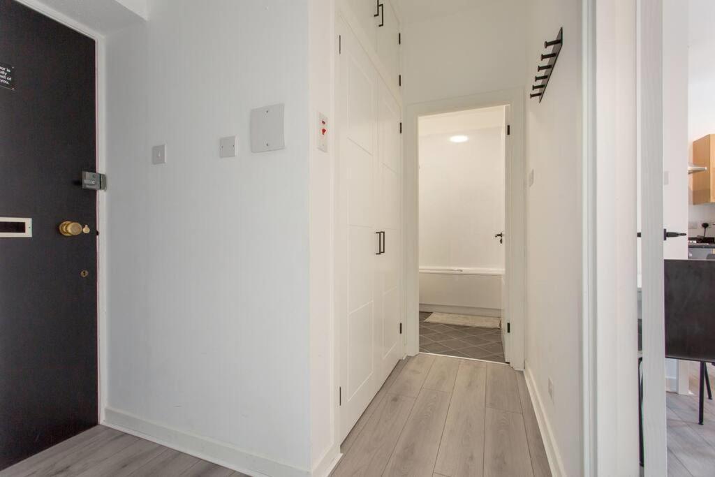 Apartment Modern & Bright 1 Bed For 4 Close To Centre!