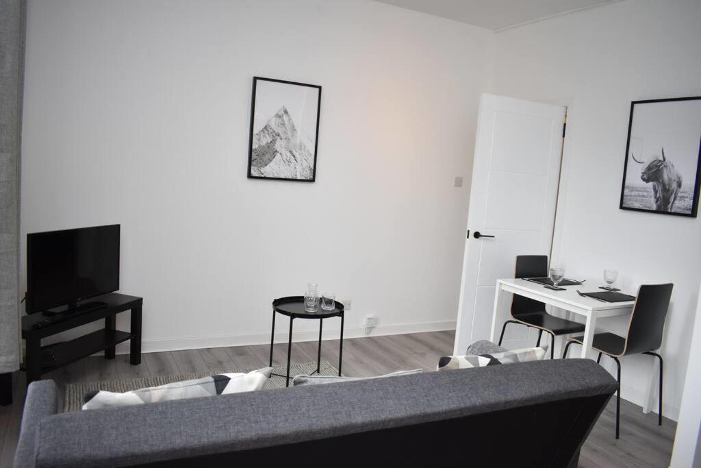 Modern & Bright 1 Bed For 4 Close To Centre! Apartment Edinburgh