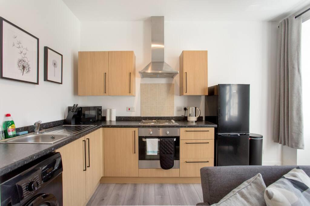 Apartment Modern & Bright 1 Bed For 4 Close To Centre!