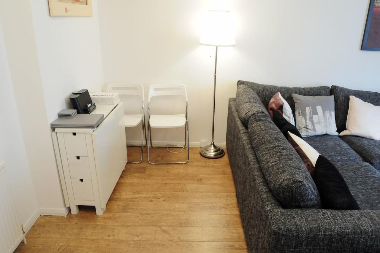 Peaceful And Quiet In A Bustling Apartment