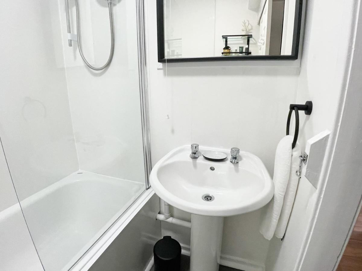 Hart Castle Rock Grassmarket Apartment EDI