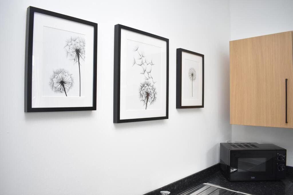 Modern & Bright 1 Bed For 4 Close To Centre! *