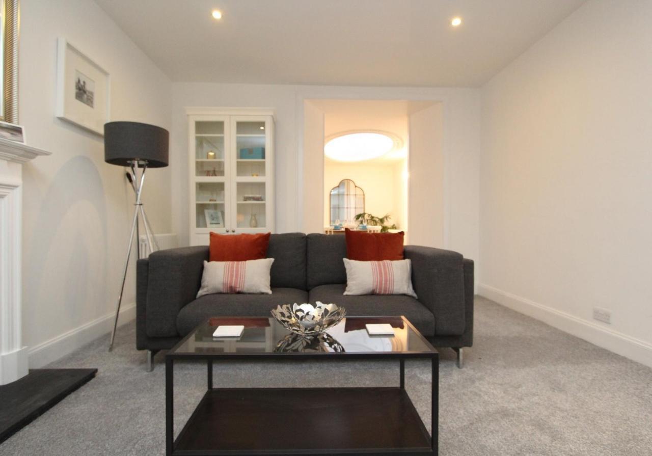 Centre New Town 2 Bedroom Flat *