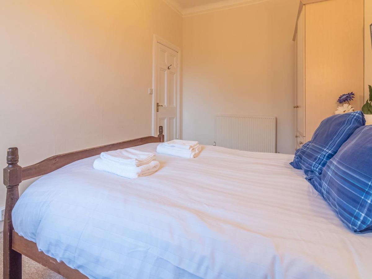 Spacious And Bright Property, In Chic Morningside! Sleeps Up To 6 Guests Edinburgh