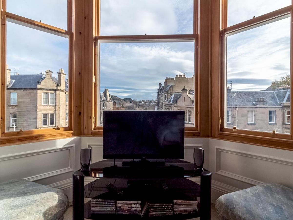 Apartment Spacious And Bright Property, In Chic Morningside! Sleeps Up To 6 Guests