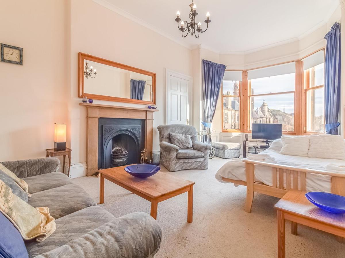 Apartment Spacious And Bright Property, In Chic Morningside! Sleeps Up To 6 Guests Edinburgh