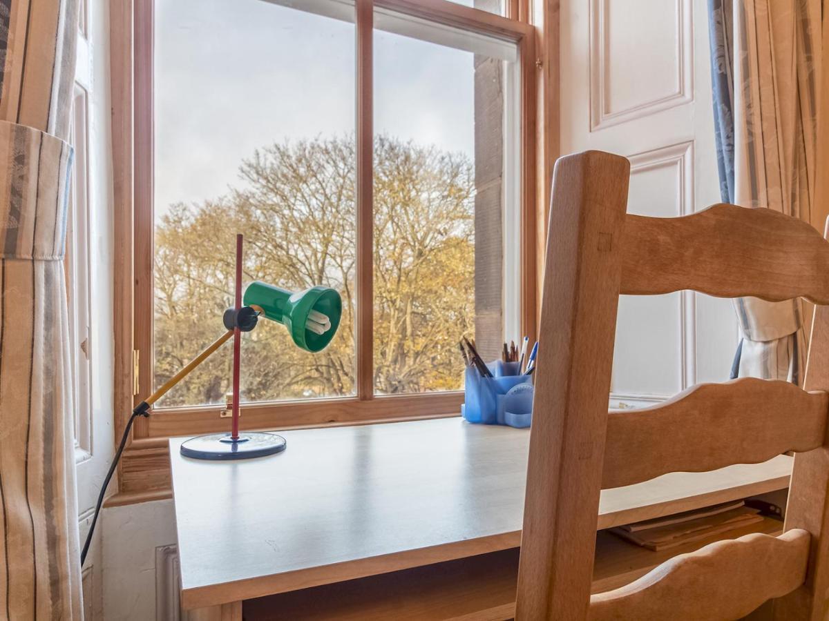 Spacious And Bright Property, In Chic Morningside! Sleeps Up To 6 Guests * Edinburgh
