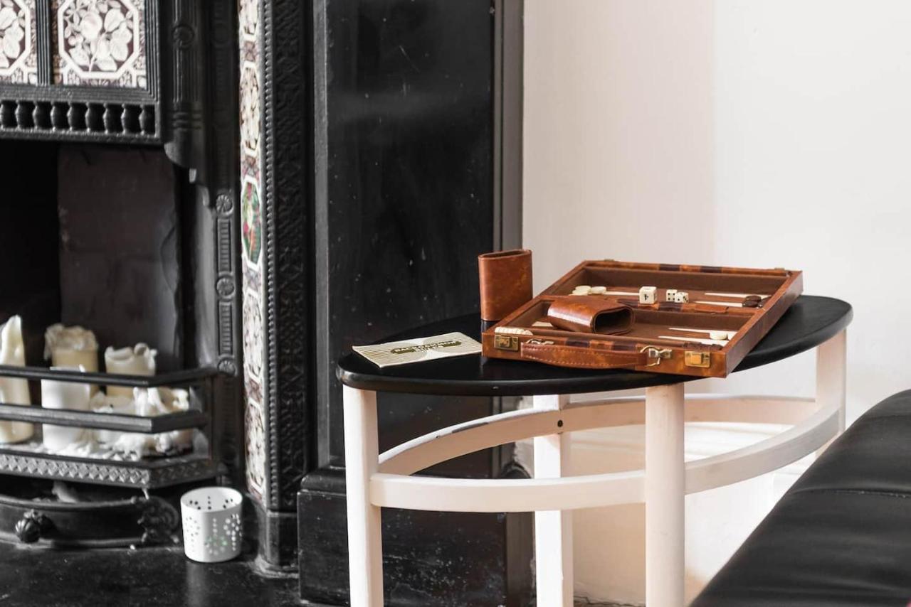 Apartment Pass The Keys Chic & Spacious Georgian Apt In Centre - Pets Friendly And Free Parking