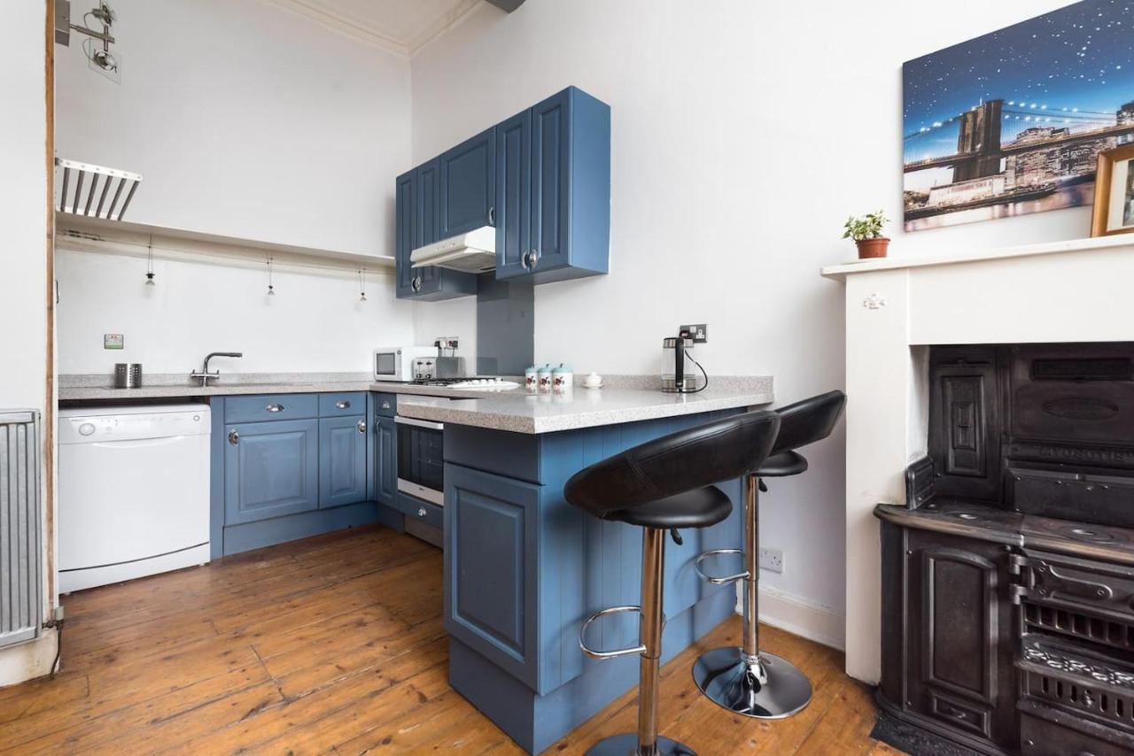 Pass The Keys Chic & Spacious Georgian Apt In Centre - Pets Friendly And Free Parking EDI