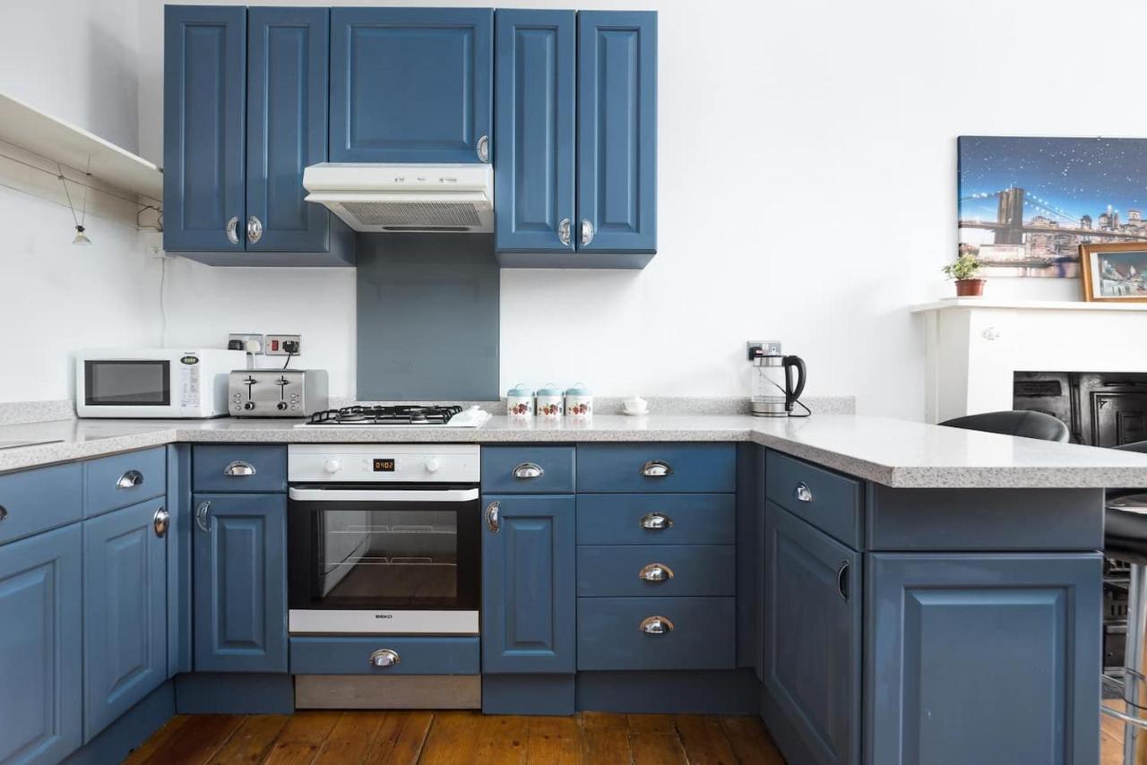 Pass The Keys Chic & Spacious Georgian Apt In Centre - Pets Friendly And Free Parking Apartment EDI