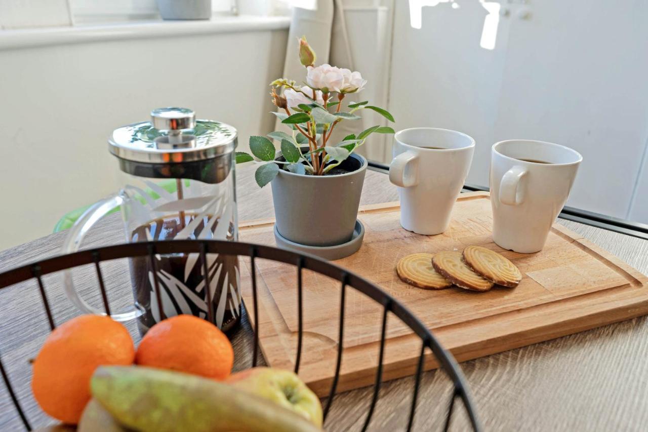 Cozy With Character Logie Main Door Flat Apartment