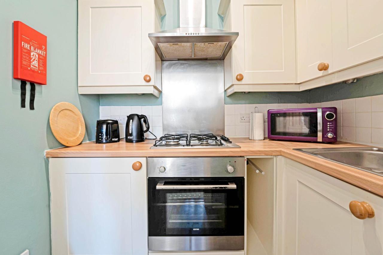 Cozy With Character Logie Main Door Flat Apartment *