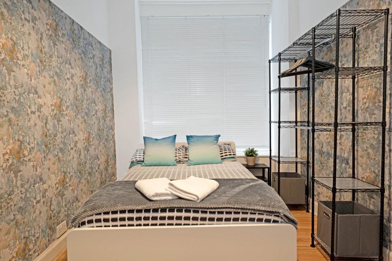 And Modern With A Garden Apartment Edinburgh