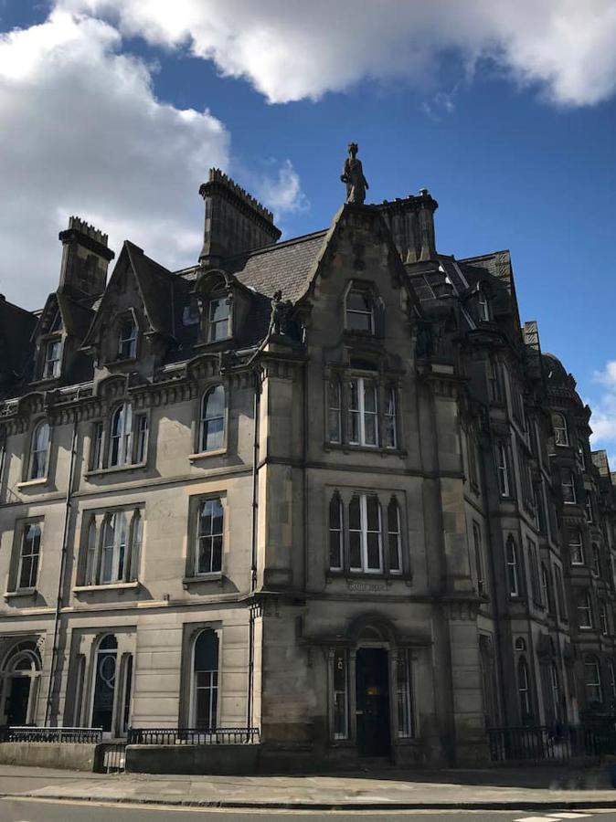 Apartment Castle Terrace 1 Bed Looking Onto Castle - Sleeps Upto 4 Edinburgh
