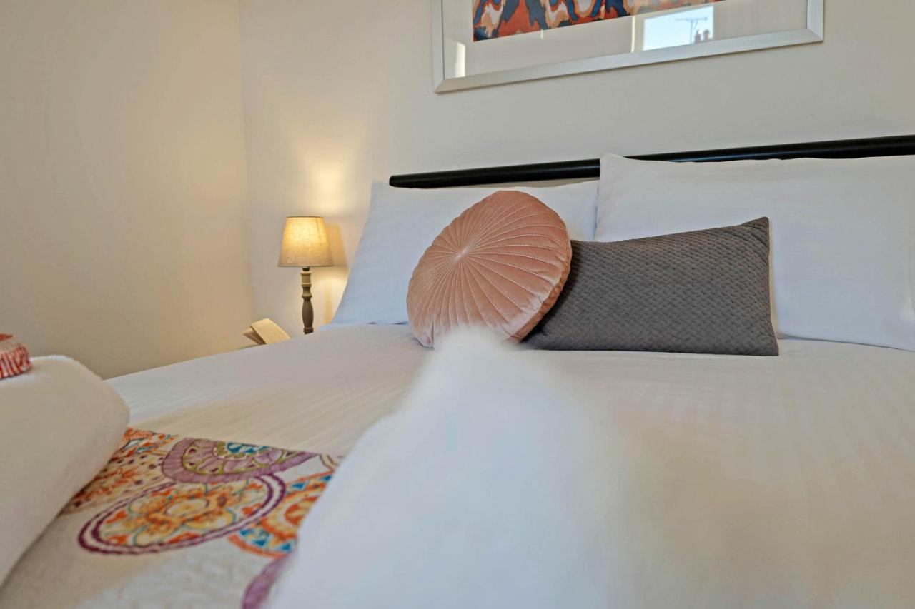 Apartment Cozy With Character Logie Main Door Flat *