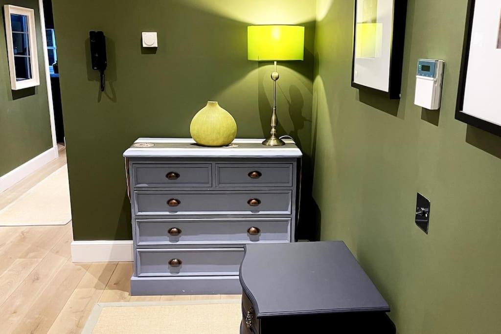 Luxury In The Heart Of The City Apartment *