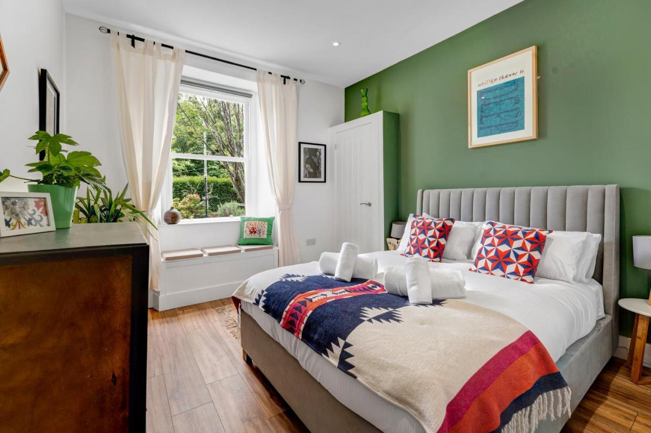 Cozy With Character Mclaren Westend Free Secure Parking Apartment