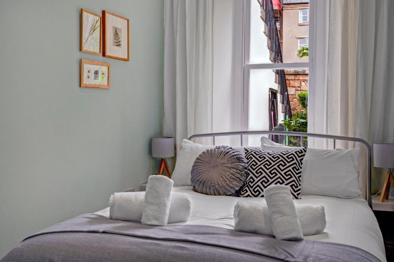 Cozy With Character Mclaren Westend Free Secure Parking Apartment