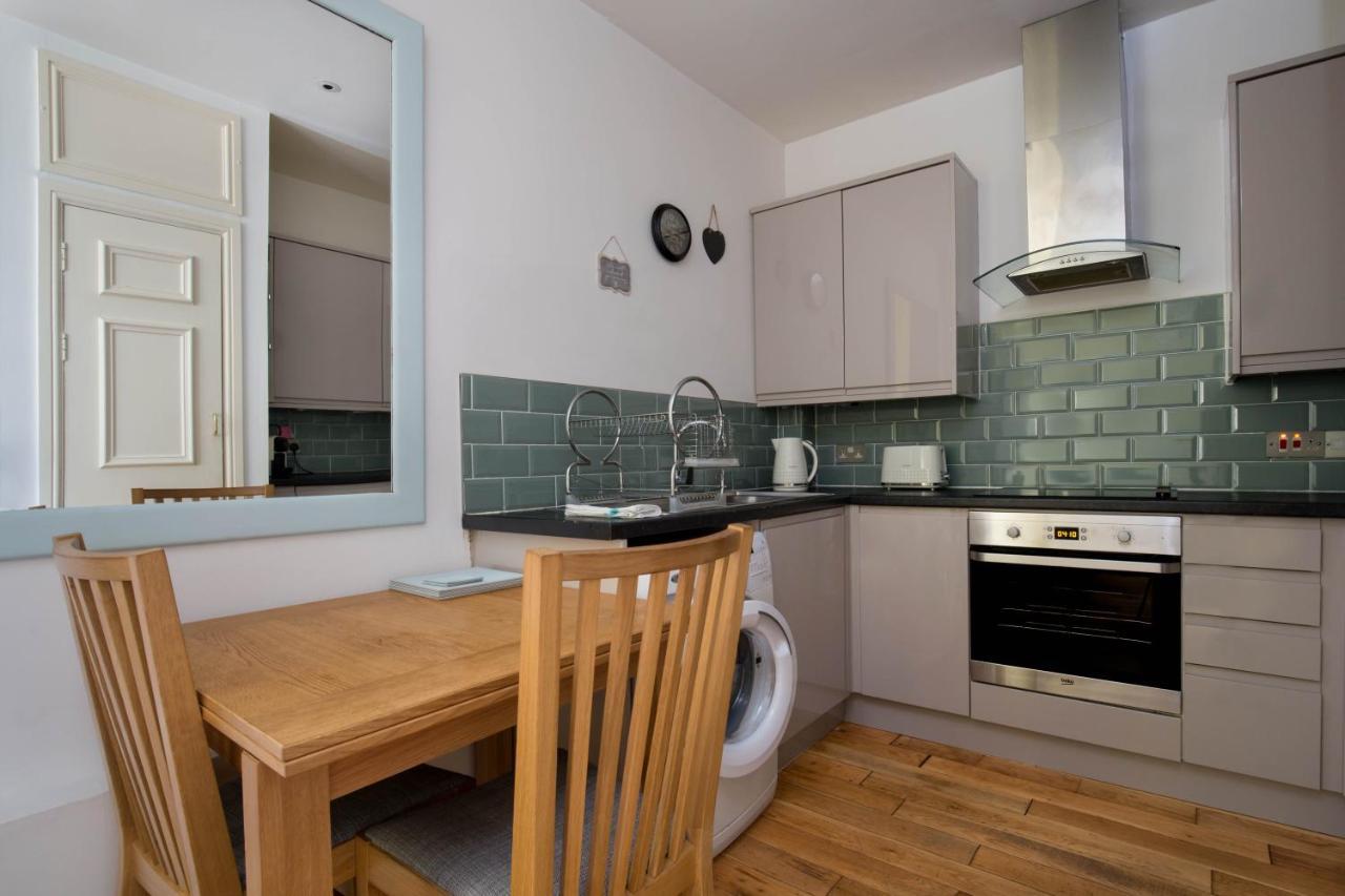 Apartment Sunshine On Leith Edinburgh
